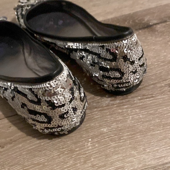 [Coach] Sequined Bow Silver & Black Ballet Flats Shoes Women's Size 6.0 (B) - Picture 7 of 9